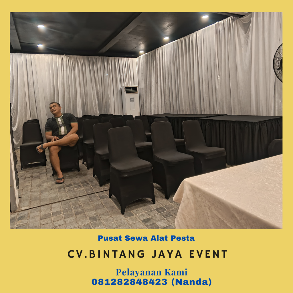 Sewa Meja Kursi Tirai Putih Dan Karpet Jakarta